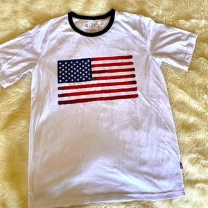 Men’s White Tshirt with American flag